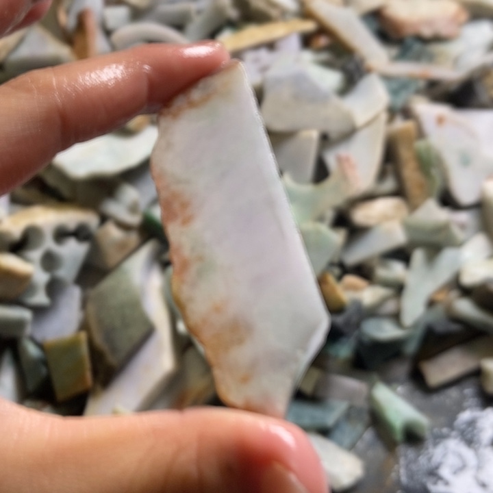 翡翠颈饰未镶嵌天然翡翠