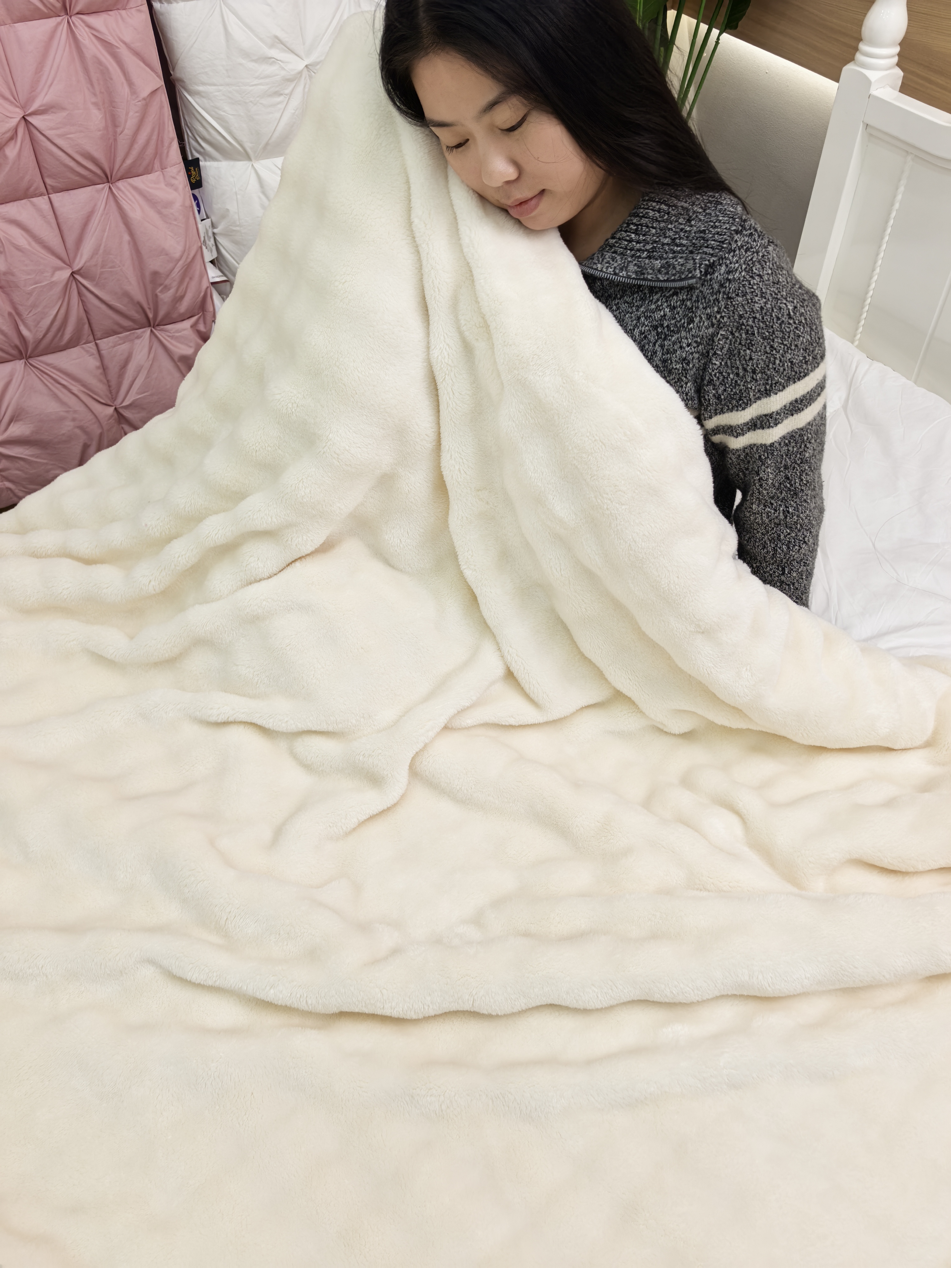 【白色】冬季保暖双人加大加厚牛奶绒毛毯被子