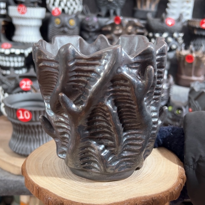 紫砂花盆手捏花盆微小手工痕迹，内口12外高14