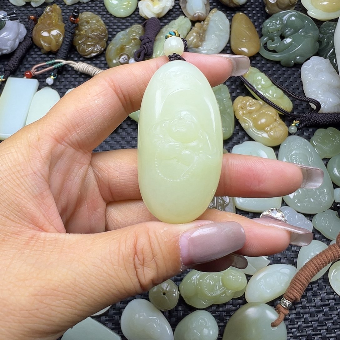 和田玉未镶嵌吊坠(不含链)