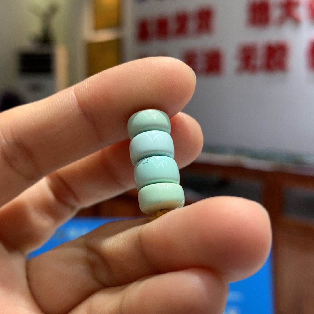 绿松石配饰未镶嵌