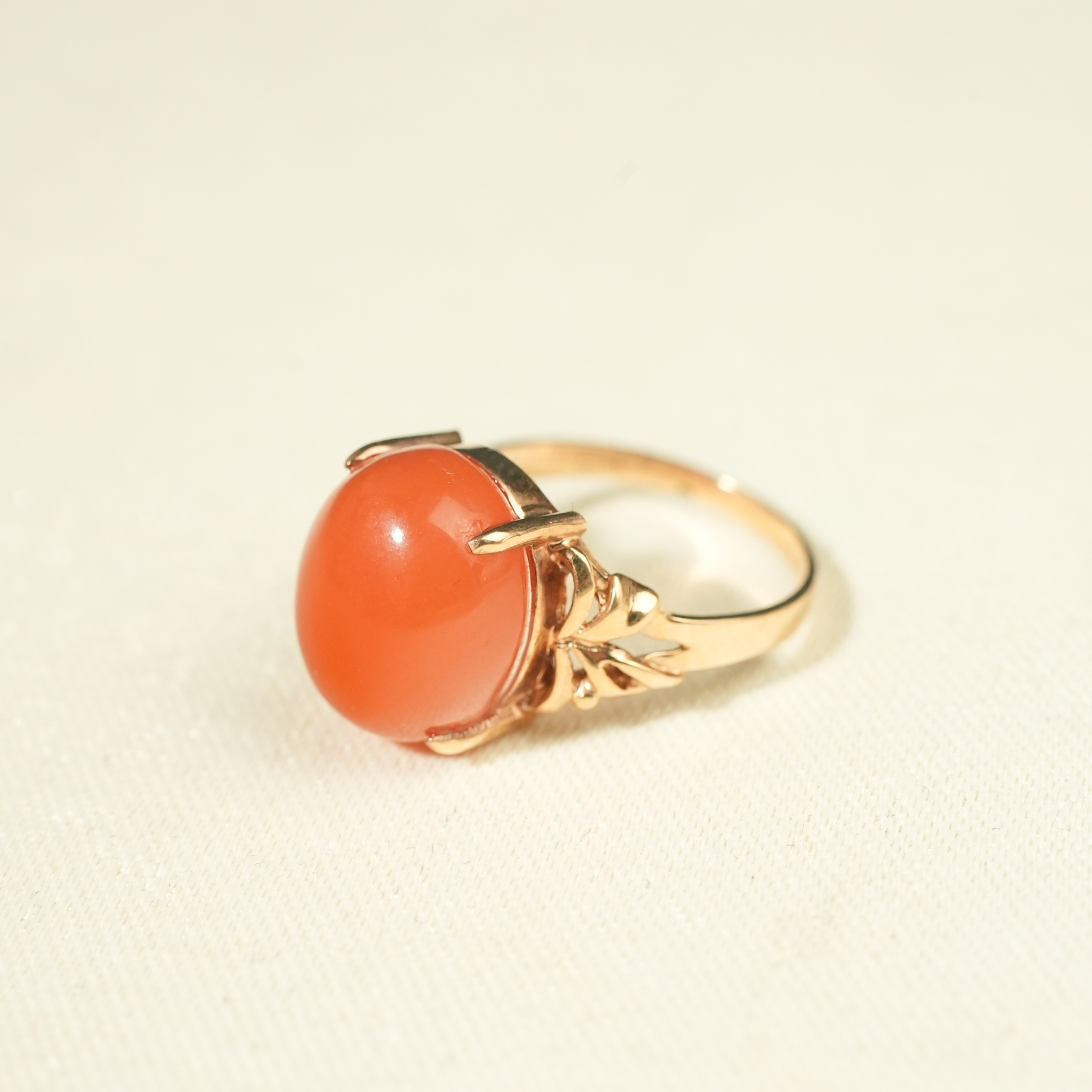 二十世纪中后期18k镶南红玛瑙戒【华豫之门】AAGTY250221015