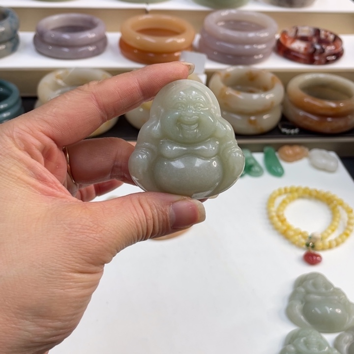 石英质玉颈饰未镶嵌