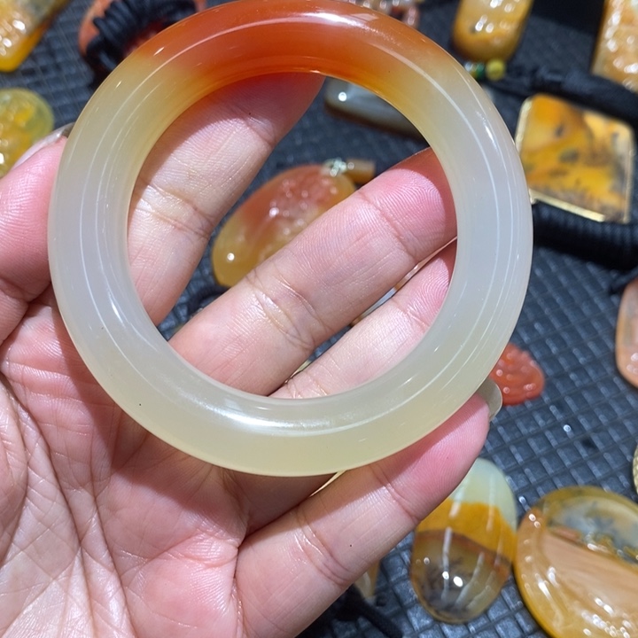 石英质玉（黄龙玉）未镶嵌黄龙玉