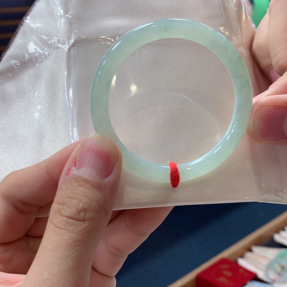 翡翠未镶嵌手镯翡翠