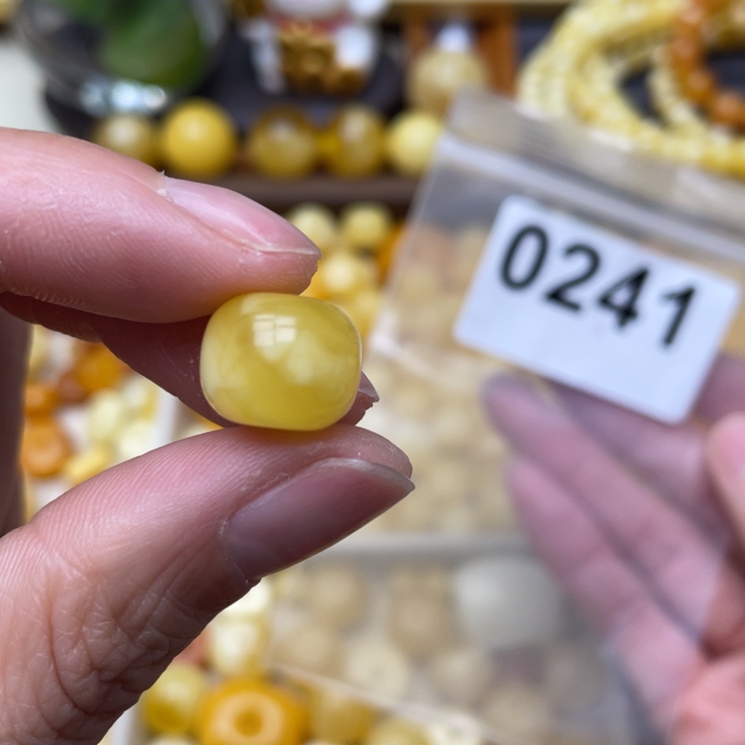 蜜蜡珠宝奇石未镶嵌12.7