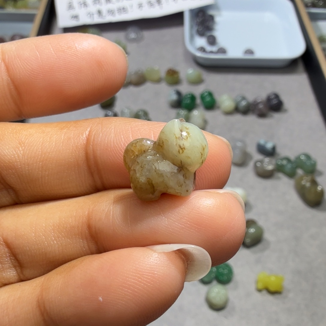 和田玉未镶嵌珠宝奇石