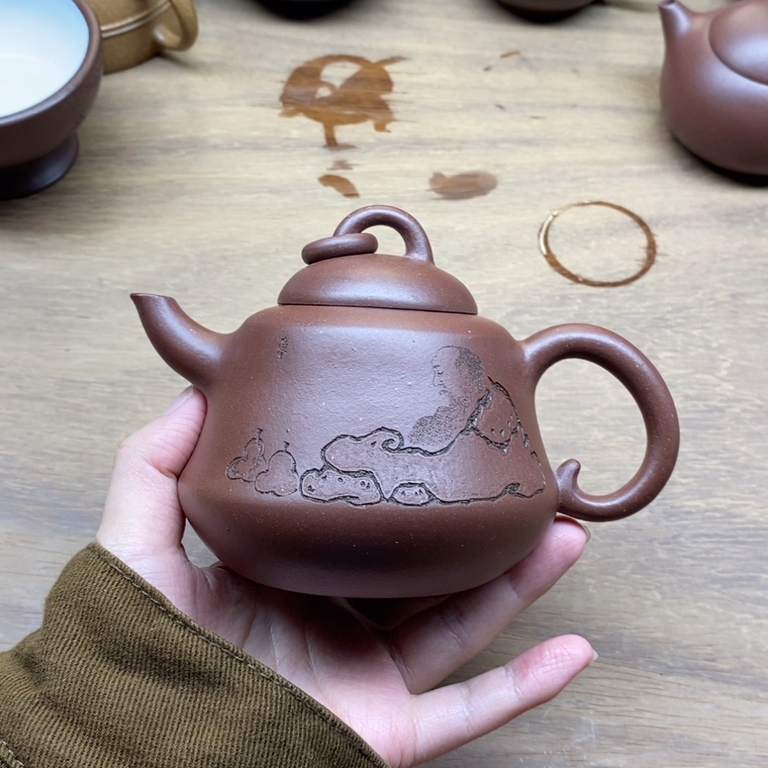 超***哥茶壶紫砂280cc.       