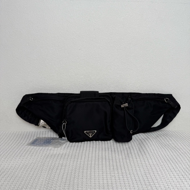 95新 Prada/普拉达 5595/男士运动休闲黑色尼龙腰包/可胸背