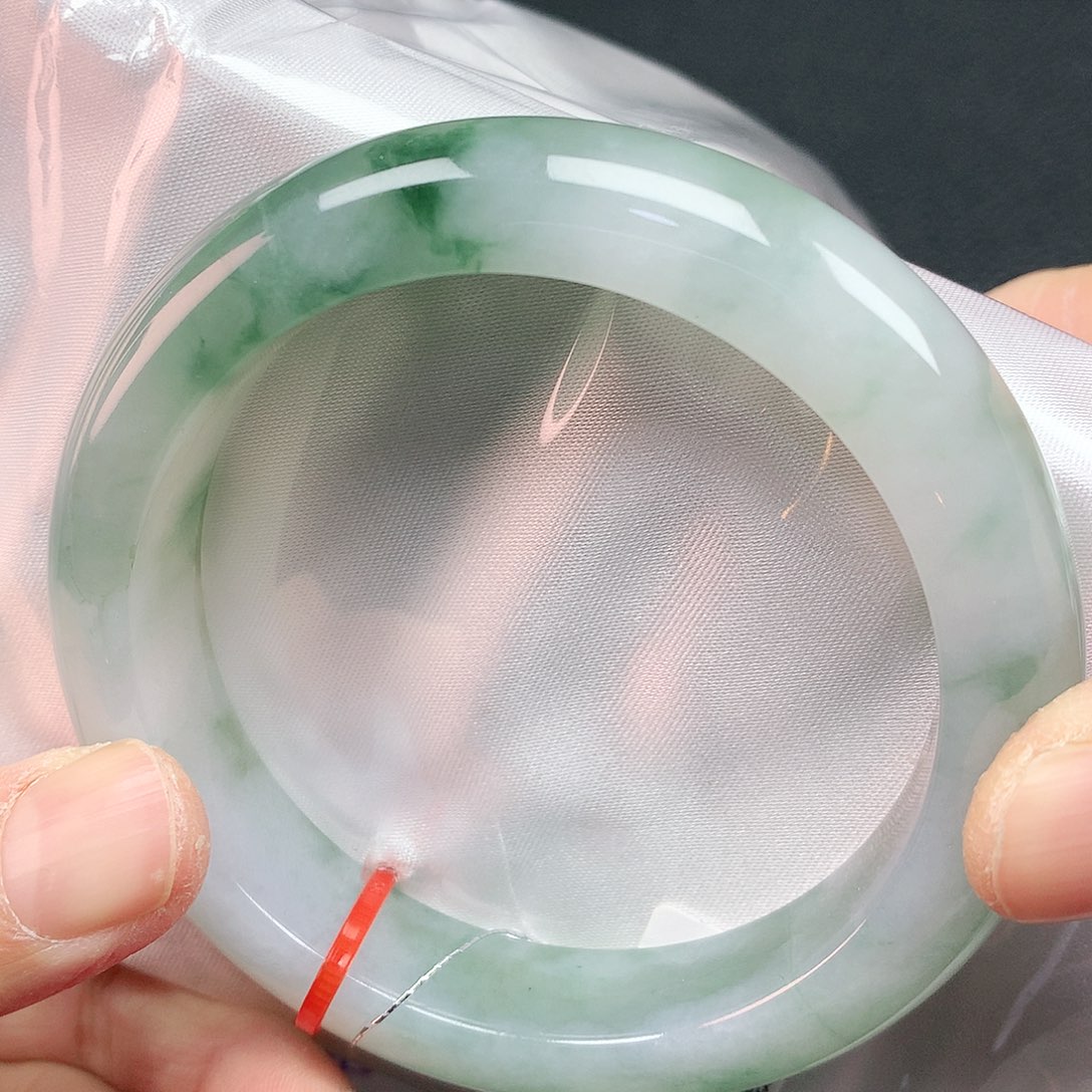 翡翠手镯未镶嵌58圈