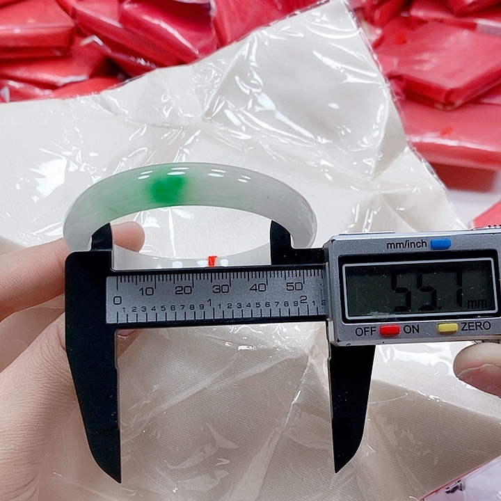 翡翠手镯未镶嵌26                 