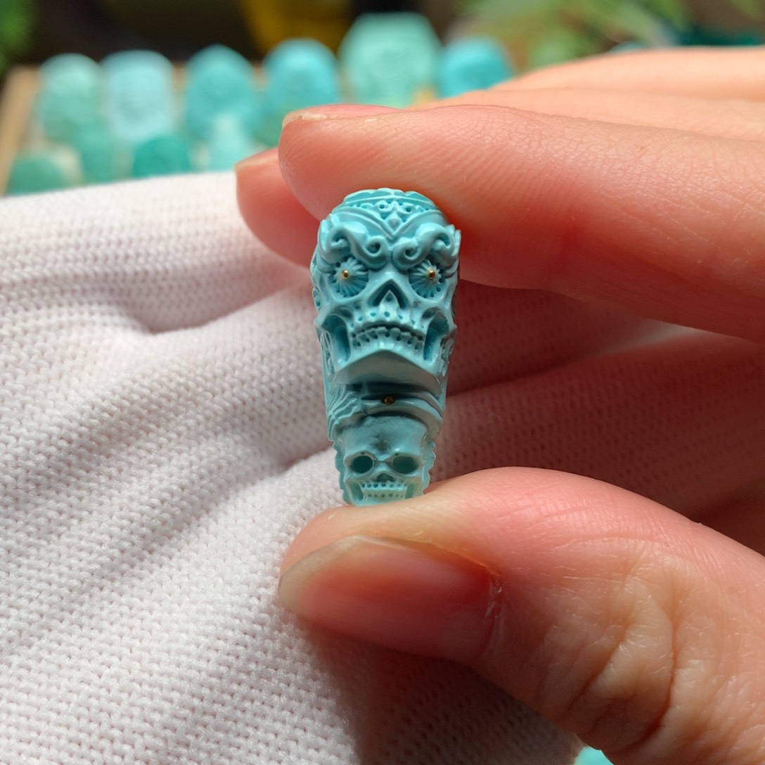 绿松石配饰未镶嵌