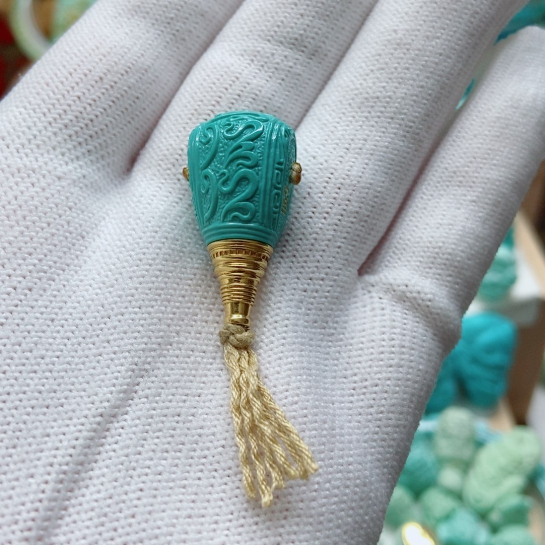 绿松石18K金镶嵌三通