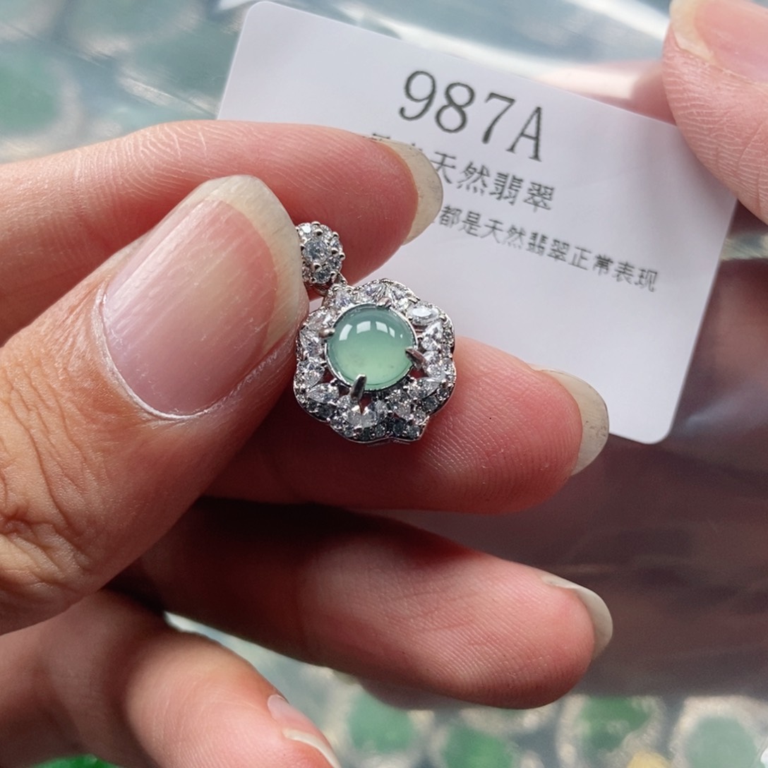 【闪购商品】翡翠未镶嵌吊坠(不含链)