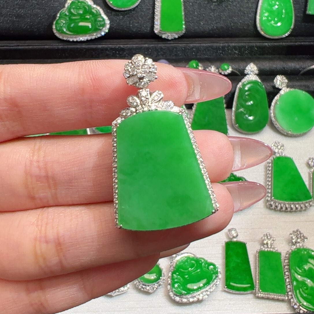 翡翠18K金镶嵌吊坠(不含链)