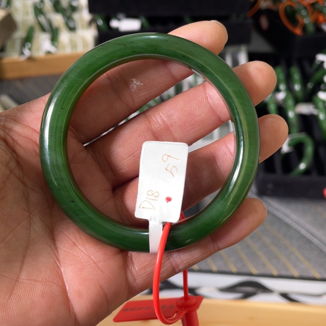 和田玉（碧玉）手镯未镶嵌春**阳