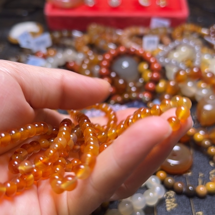 来***？玛瑙/玉髓合金颈饰009.99