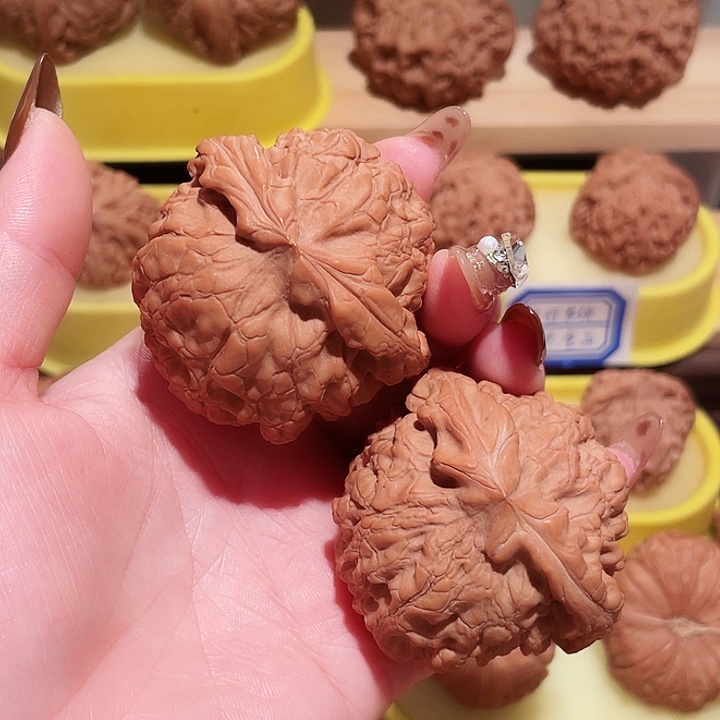 把件文玩核桃龙鼎