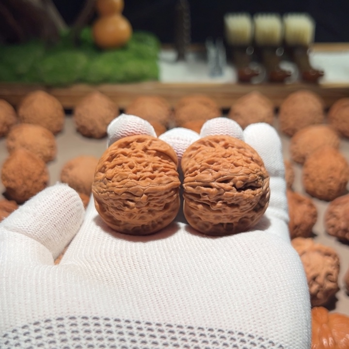 文玩核桃把件集****龙磨盘