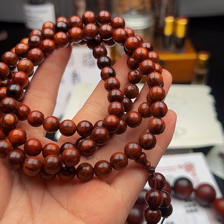 藤类海南红降0.8，108颗手串