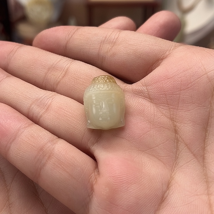 颈饰未镶嵌和田玉佛头吊坠