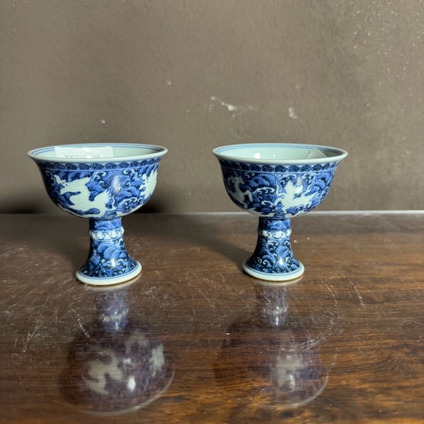 明青花海八怪高足杯