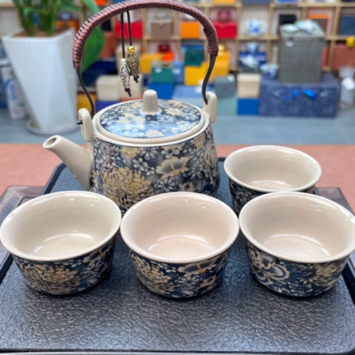 609-黑金万花提梁壶四杯+黑茶盘（66）