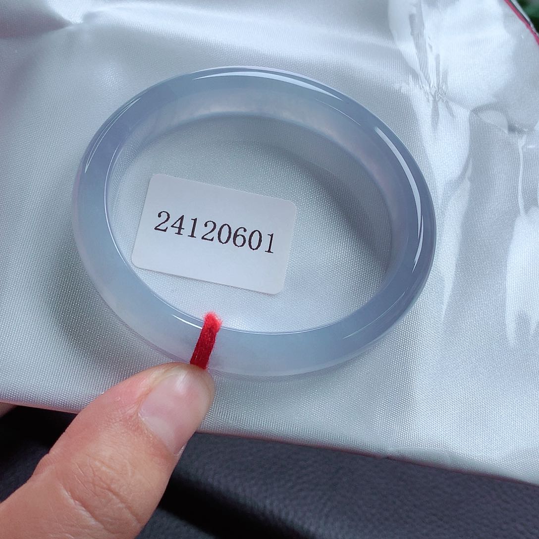 翡翠未镶嵌手镯（贵妃镯）天然缅甸A货翡翠手镯