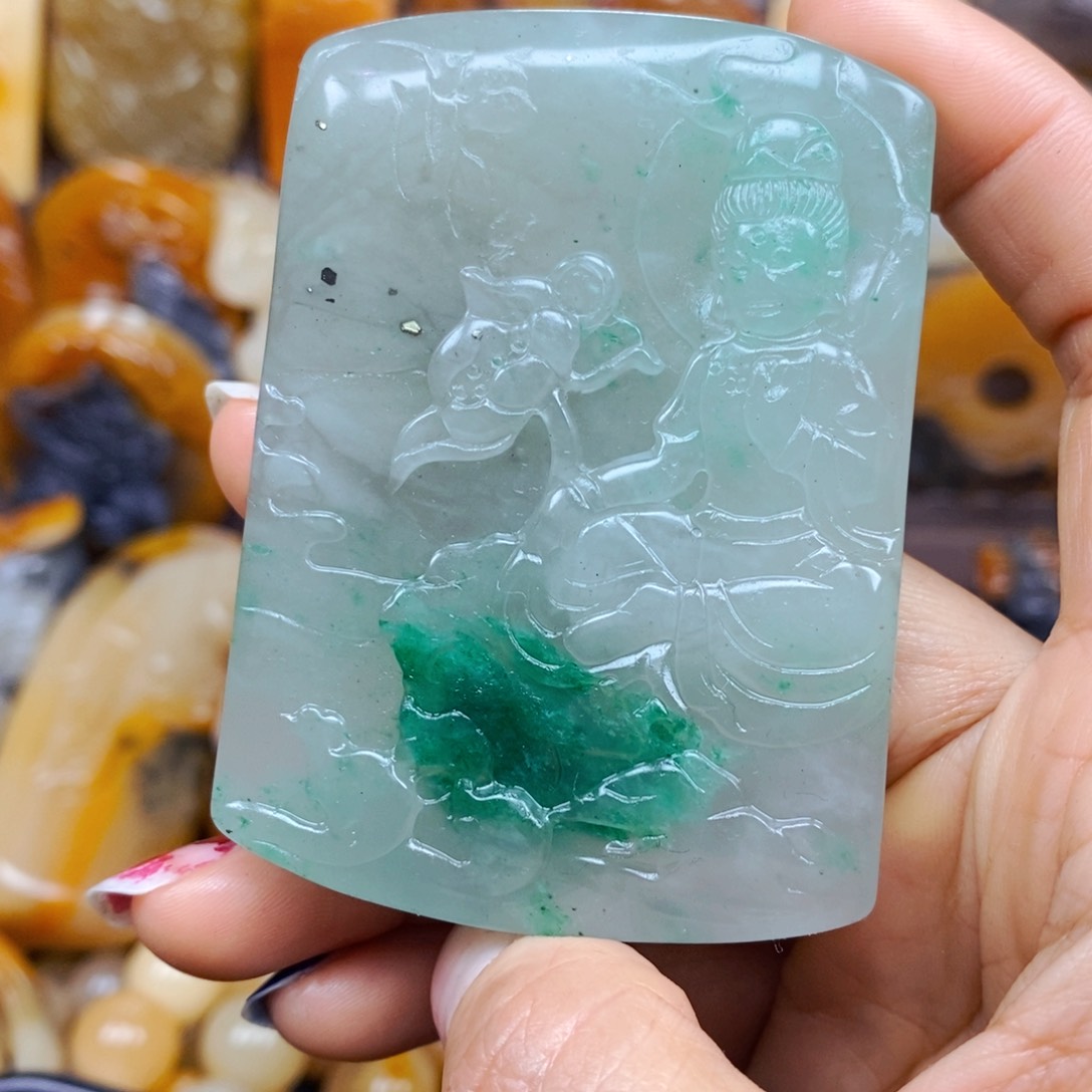 石英质玉未镶嵌颈饰