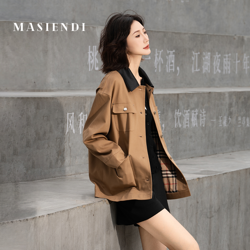 MASIENDI/玛丝恩迪秋冬新款小翻领撞色直身设计方兜外套430628