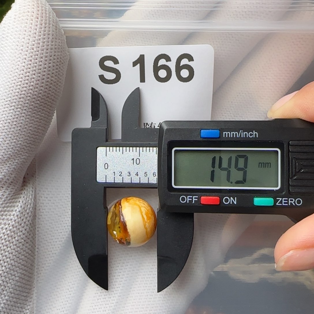 琥珀裸石未镶嵌微