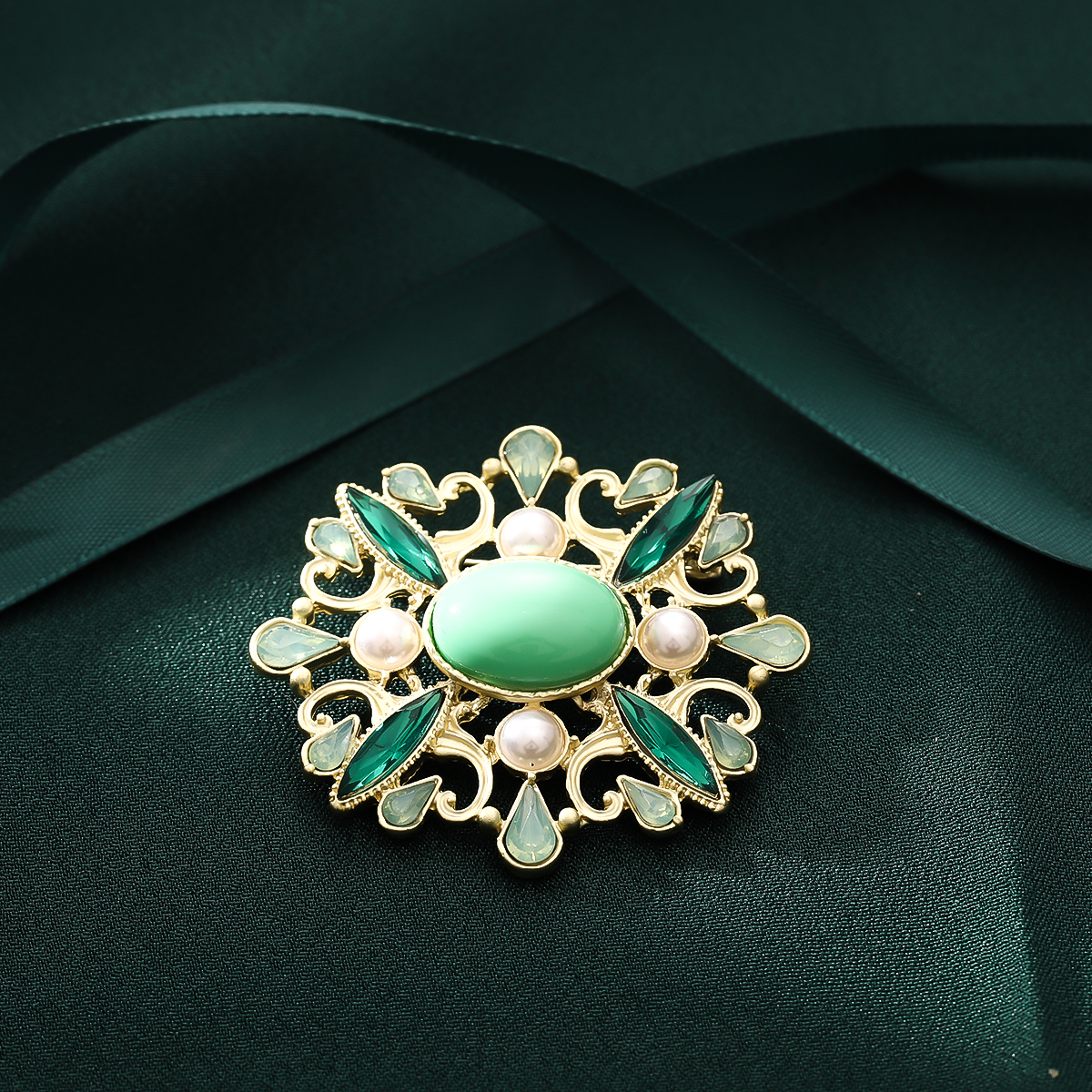 铜合金胸针 轻奢风时尚新款胸针ZB0268