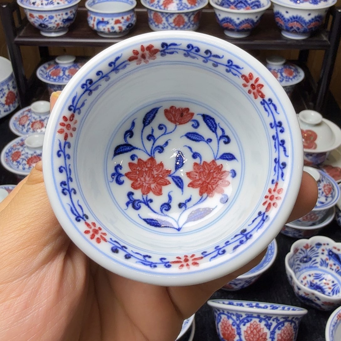 釉里红中压手杯活动款