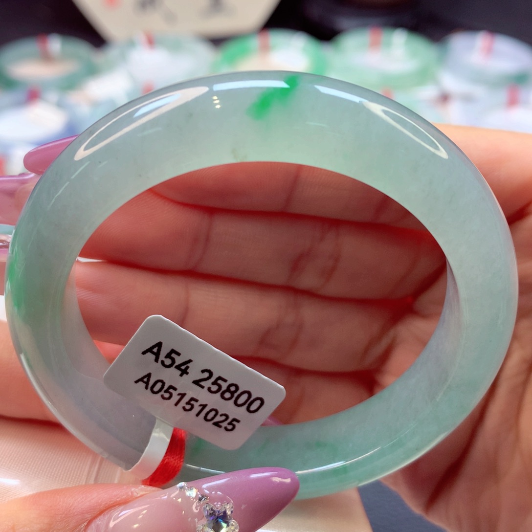 翡翠手镯未镶嵌流*雨正圈66