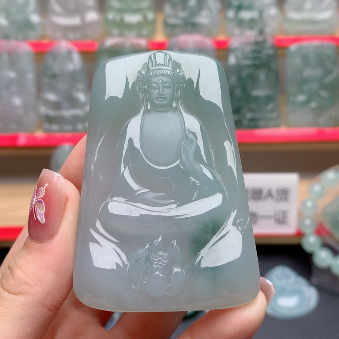 翡翠未镶嵌颈饰素衣