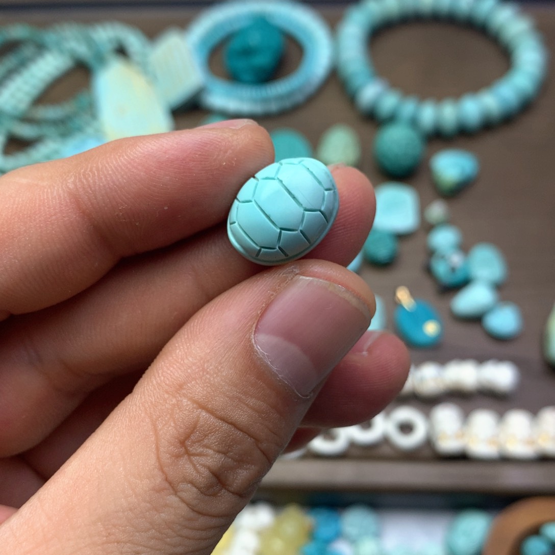 绿松石雕刻未镶嵌