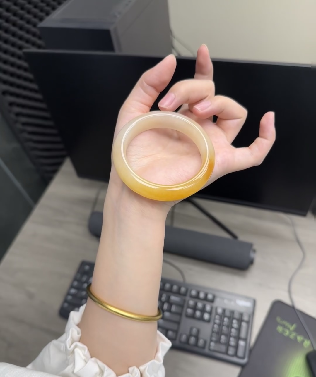 云南纯天然黄龙玉手镯（多样性发一）小众珠宝