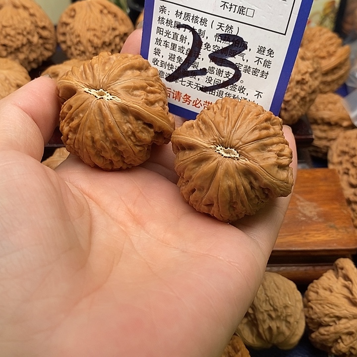 迷***棍桃核吊坠铁锤狮子头42