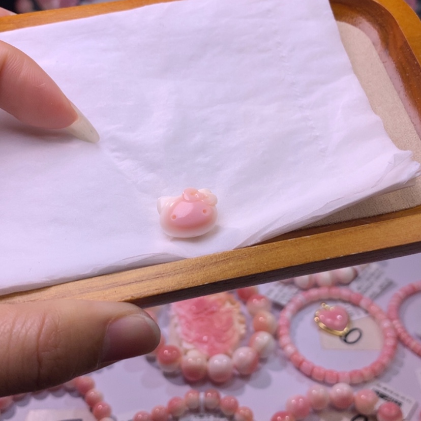 【闪购商品】查罗石颈饰合金福利