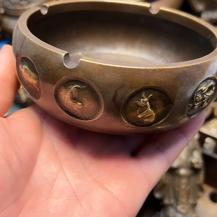 铜器摆件老王直播间