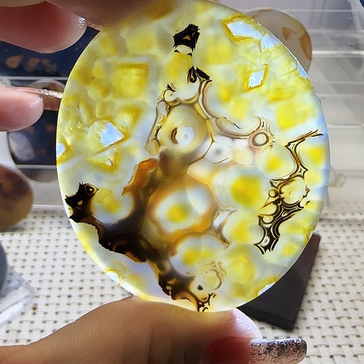 玛瑙/玉髓未镶嵌珠宝奇石