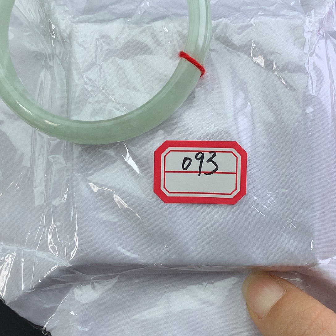 快***生翡翠未镶嵌手镯093