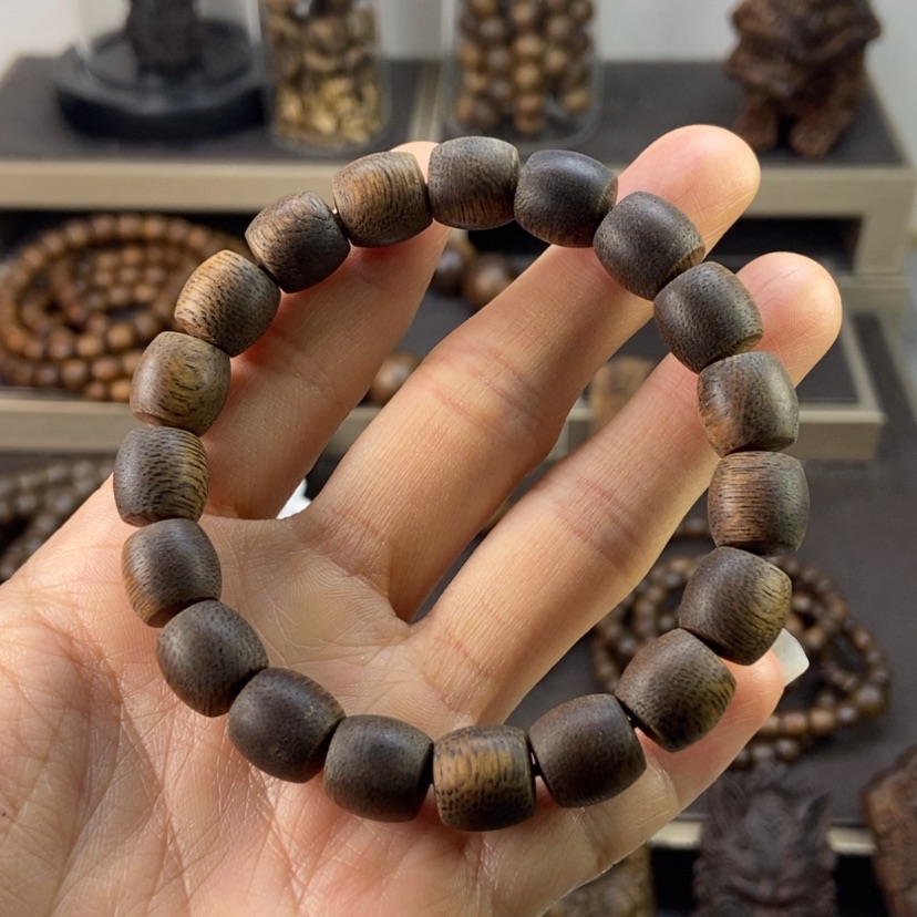 【闪购商品】沉香手串星***海越南白棋