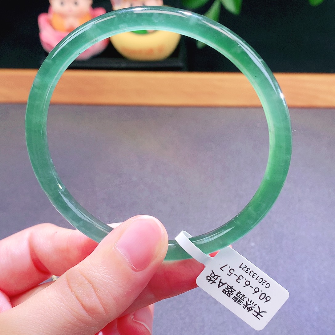 翡翠未镶嵌手镯天然翡翠