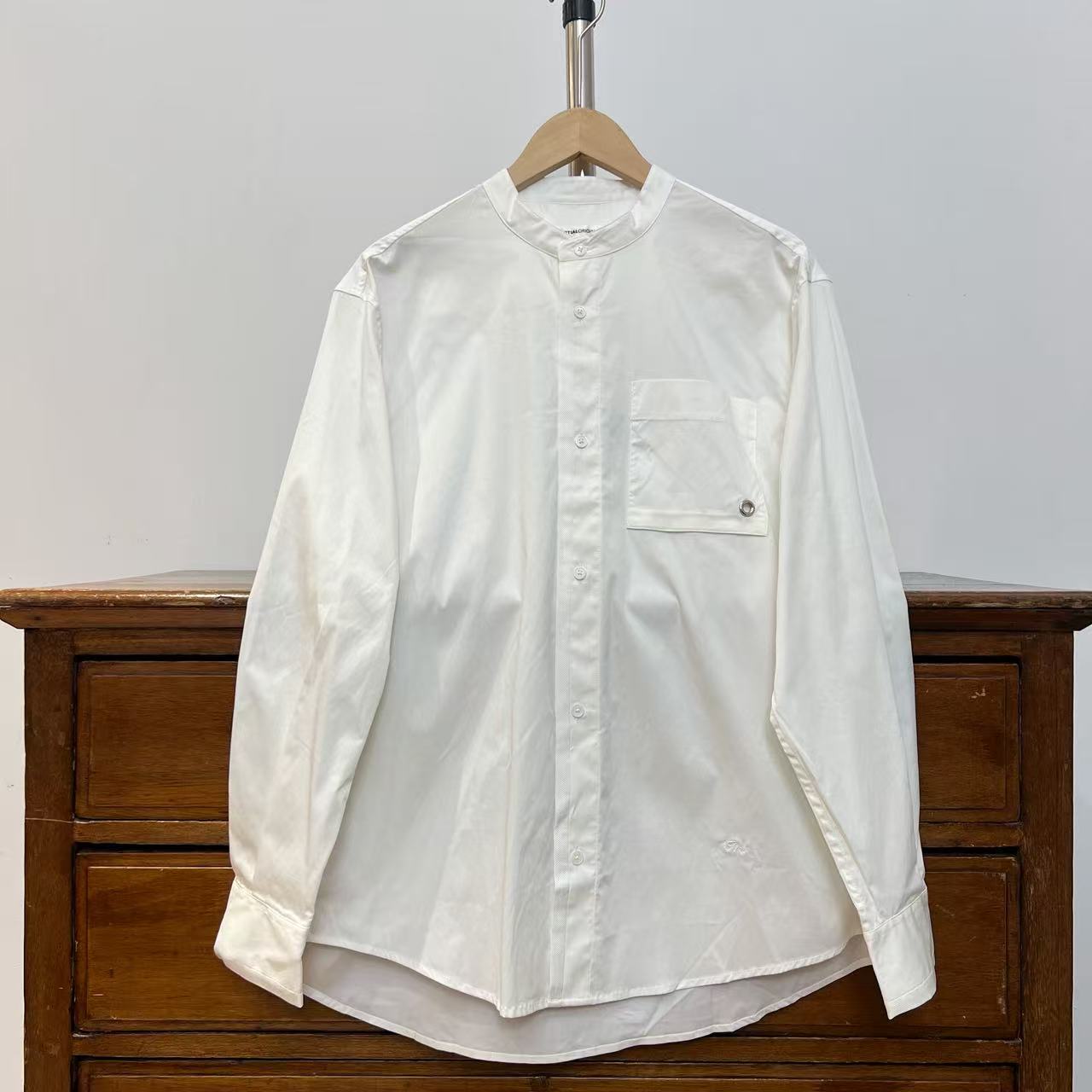 ini 男款阔版休闲衬衫 XX314 DM25F397