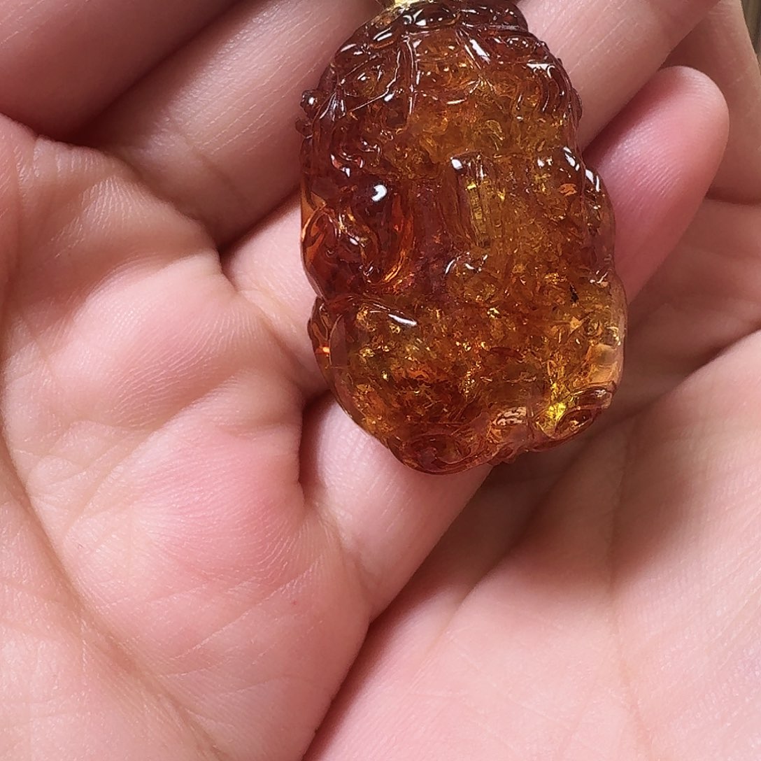 琥珀未镶嵌颈饰吊坠