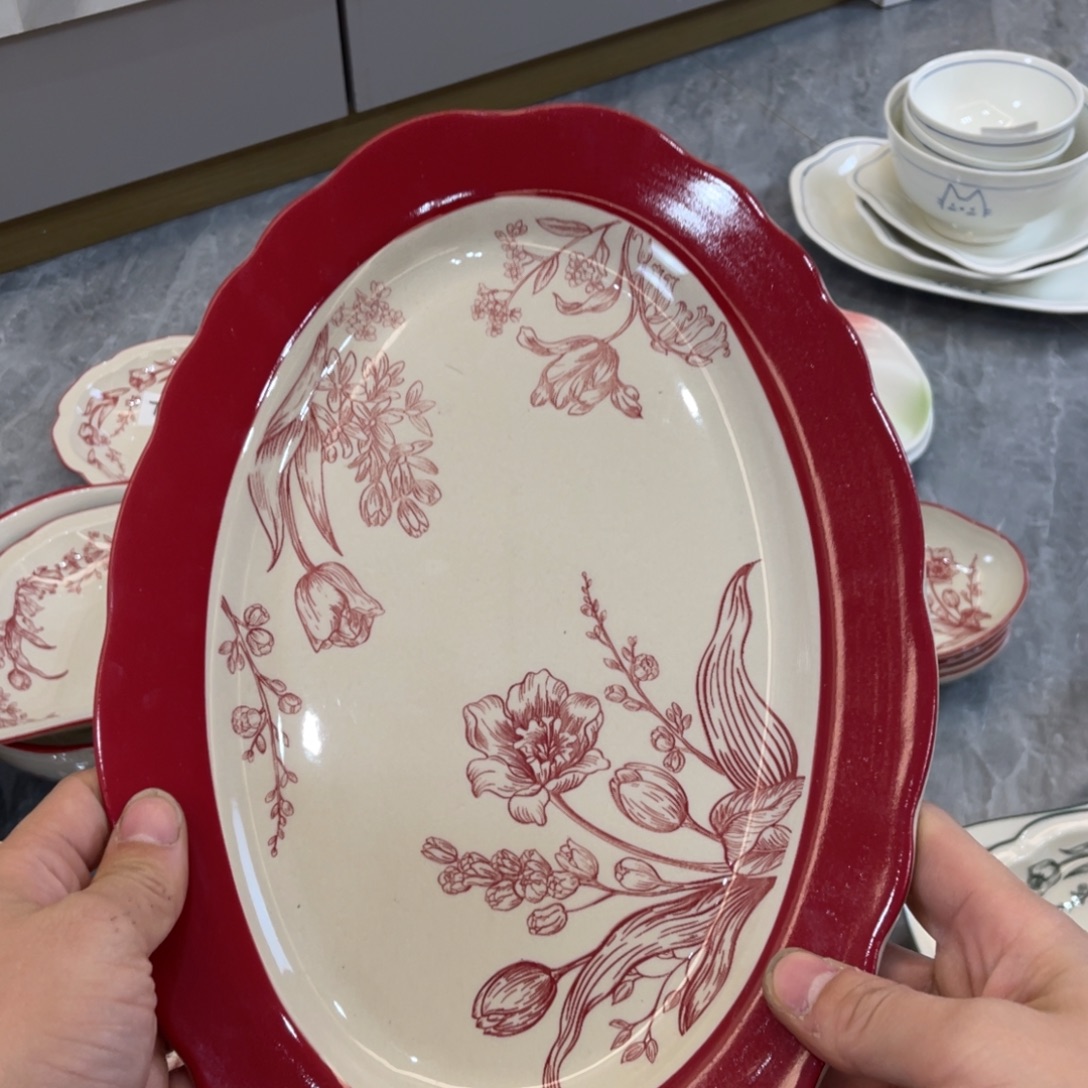 陶瓷微瑕餐具介意勿拍，满18飞！