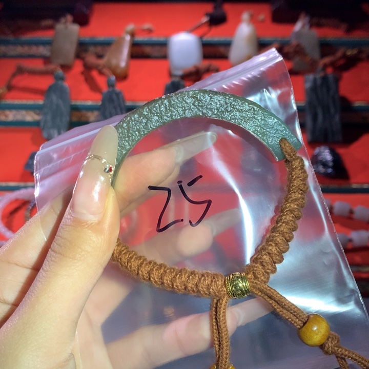 和田玉（糖玉）颈饰未镶嵌胜*