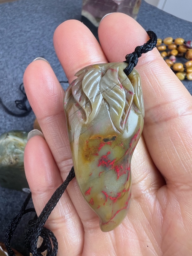 昌化鸡血石挂件一个