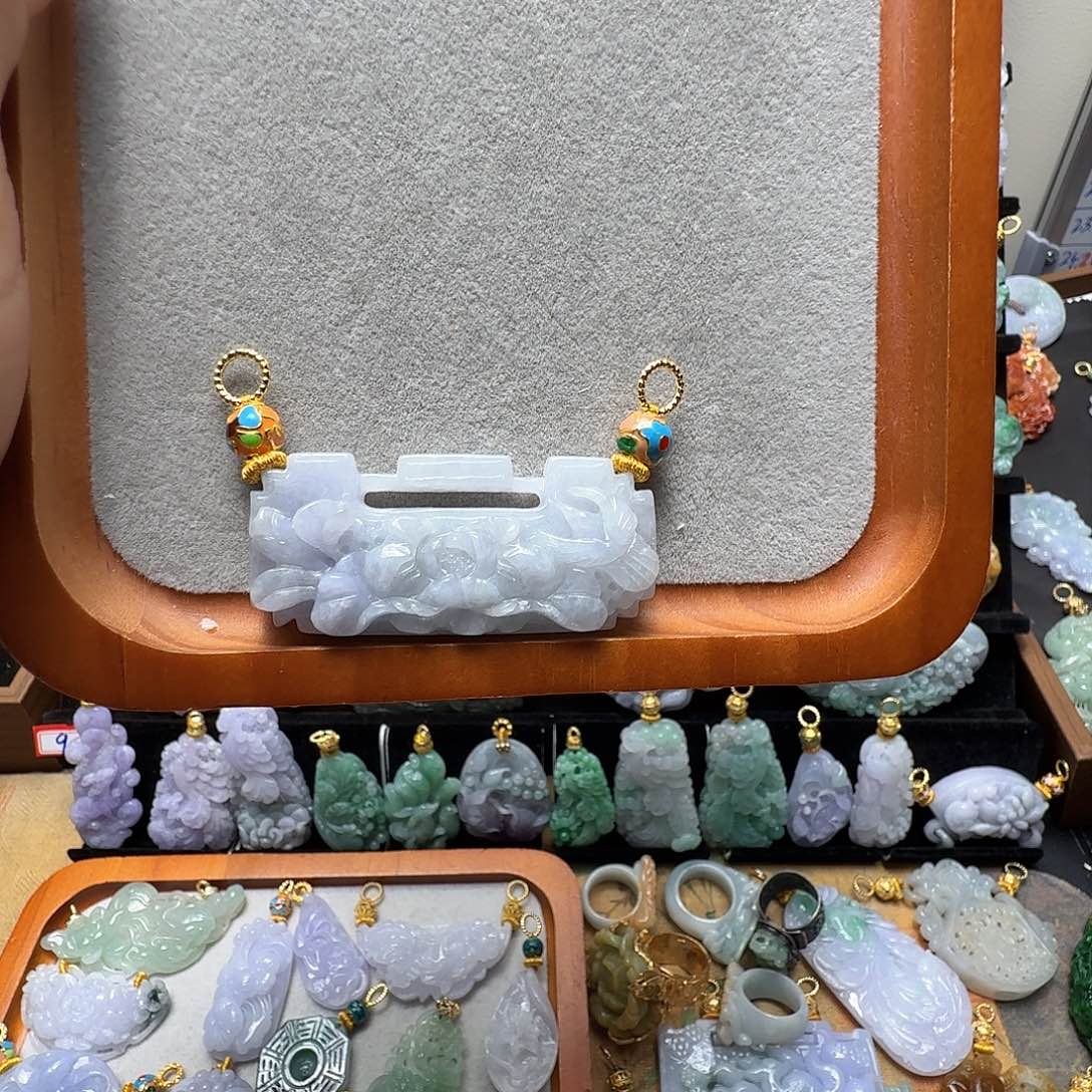 吊坠(赠链)未镶嵌翡翠